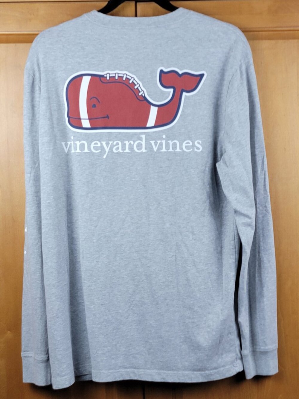 Vineyard Vines Grey Long Sleeve Pocket Tee Football Whale - M